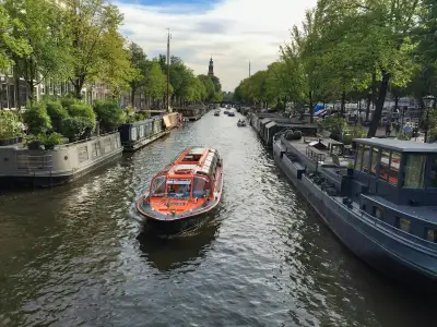 Zonnepanelen Woonboot Saldering: Regels 2026–2031